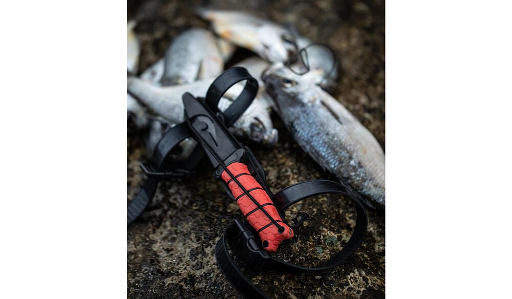 Scout&trade; 3.5" Pointed Dive Knife